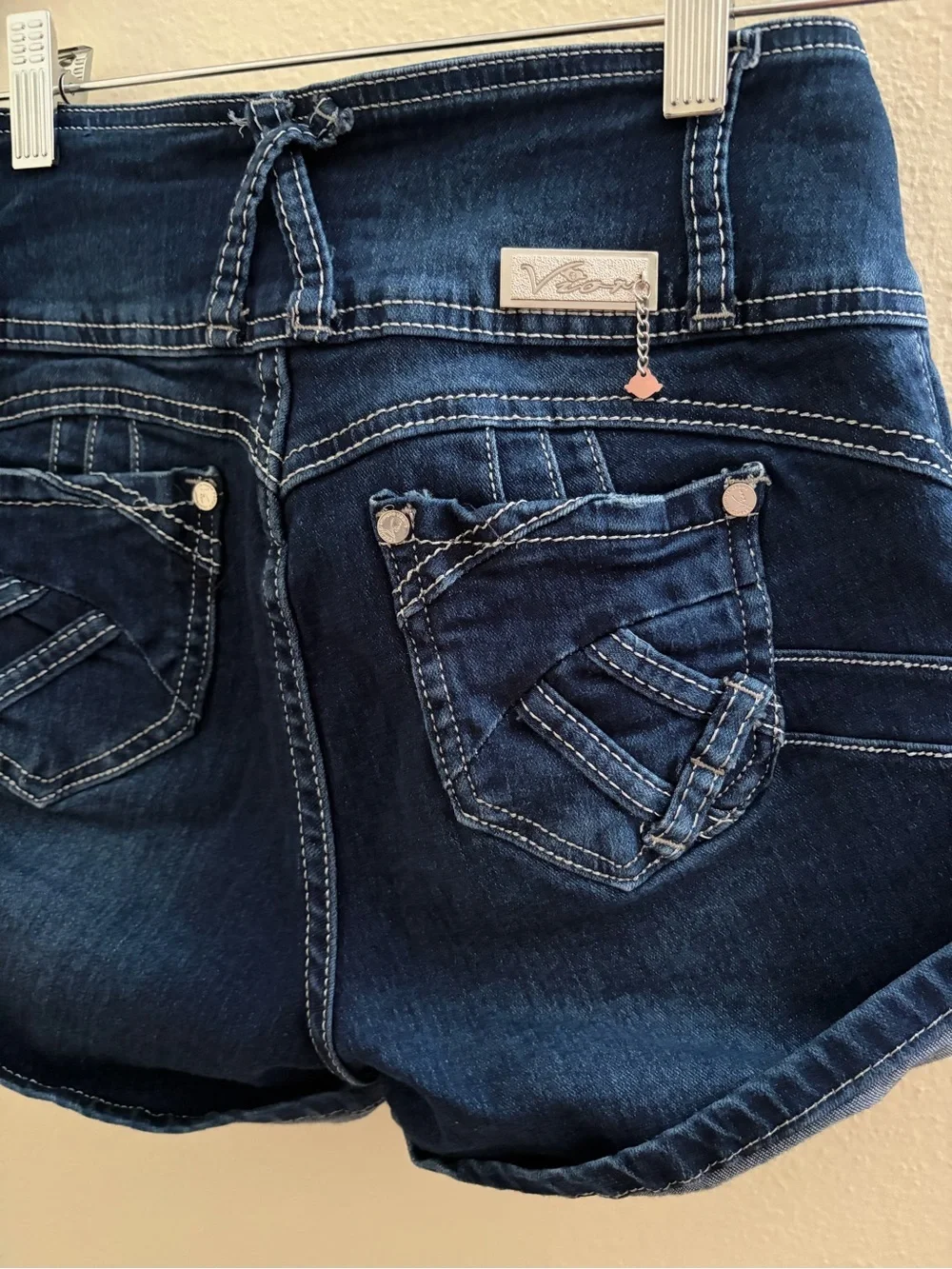 Vior Levanta Pompis Dark Wash High Rise Denim Shorts Stretch Cuffed Size 3